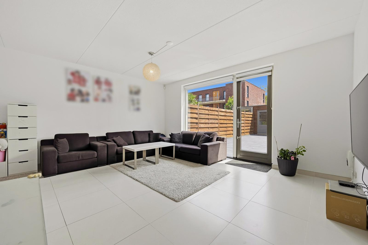 Tussenwoning te koop: Wapserveenstraat 426, 'S-Gravenhage