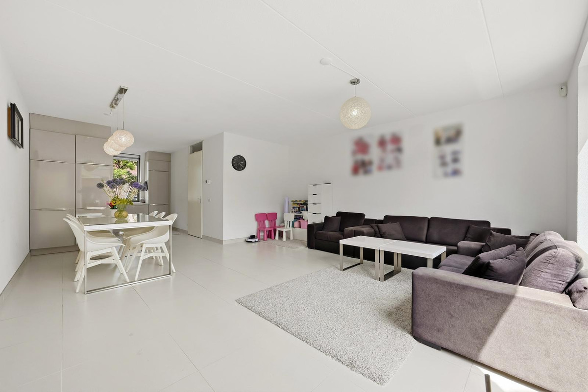 Tussenwoning te koop: Wapserveenstraat 426, 'S-Gravenhage