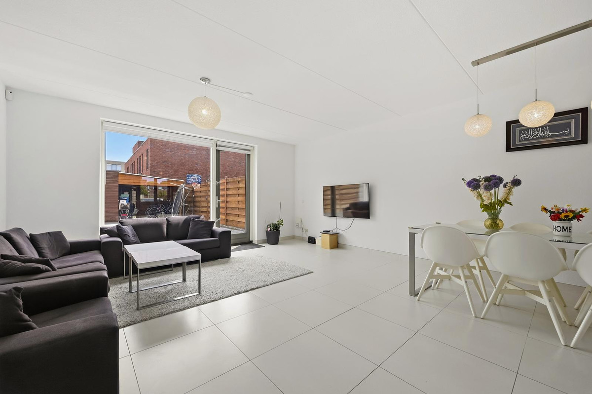 Tussenwoning te koop: Wapserveenstraat 426, 'S-Gravenhage