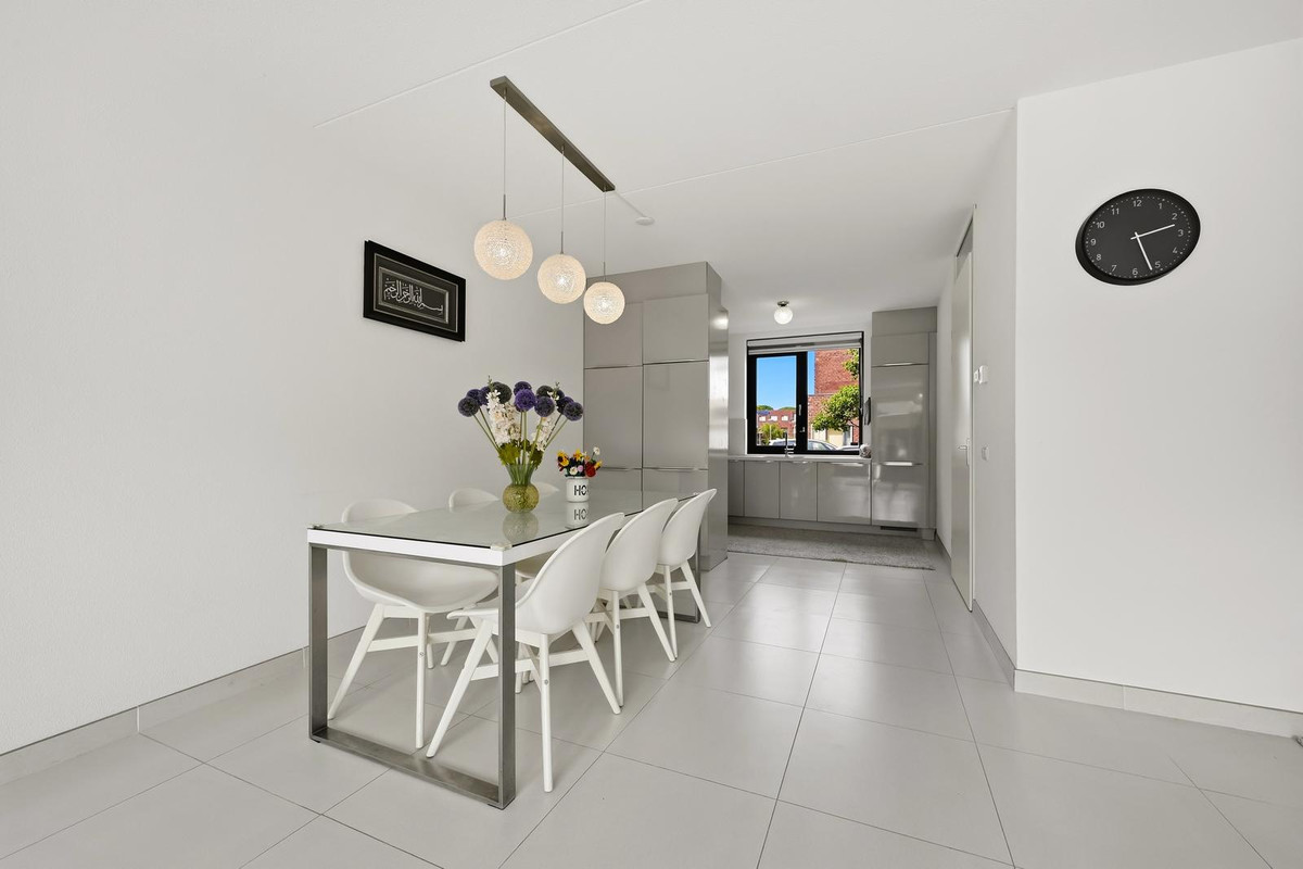 Tussenwoning te koop: Wapserveenstraat 426, 'S-Gravenhage