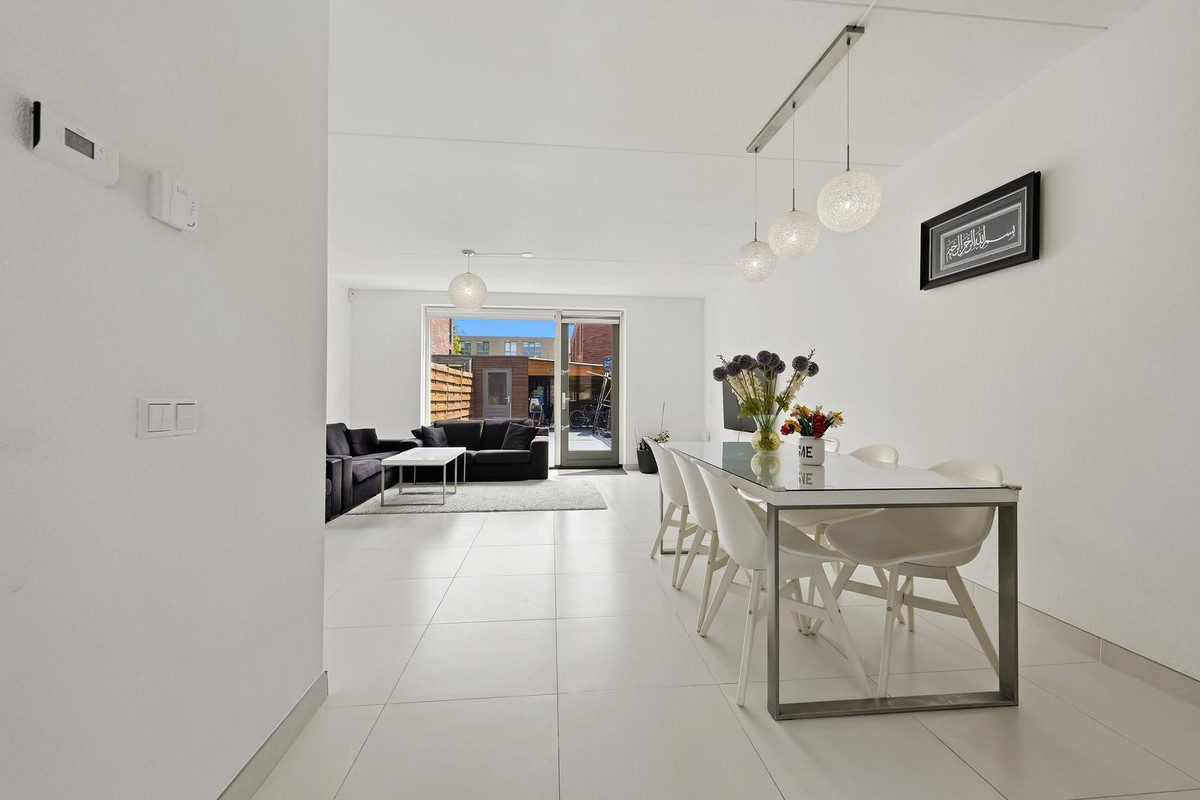 Tussenwoning te koop: Wapserveenstraat 426, 'S-Gravenhage