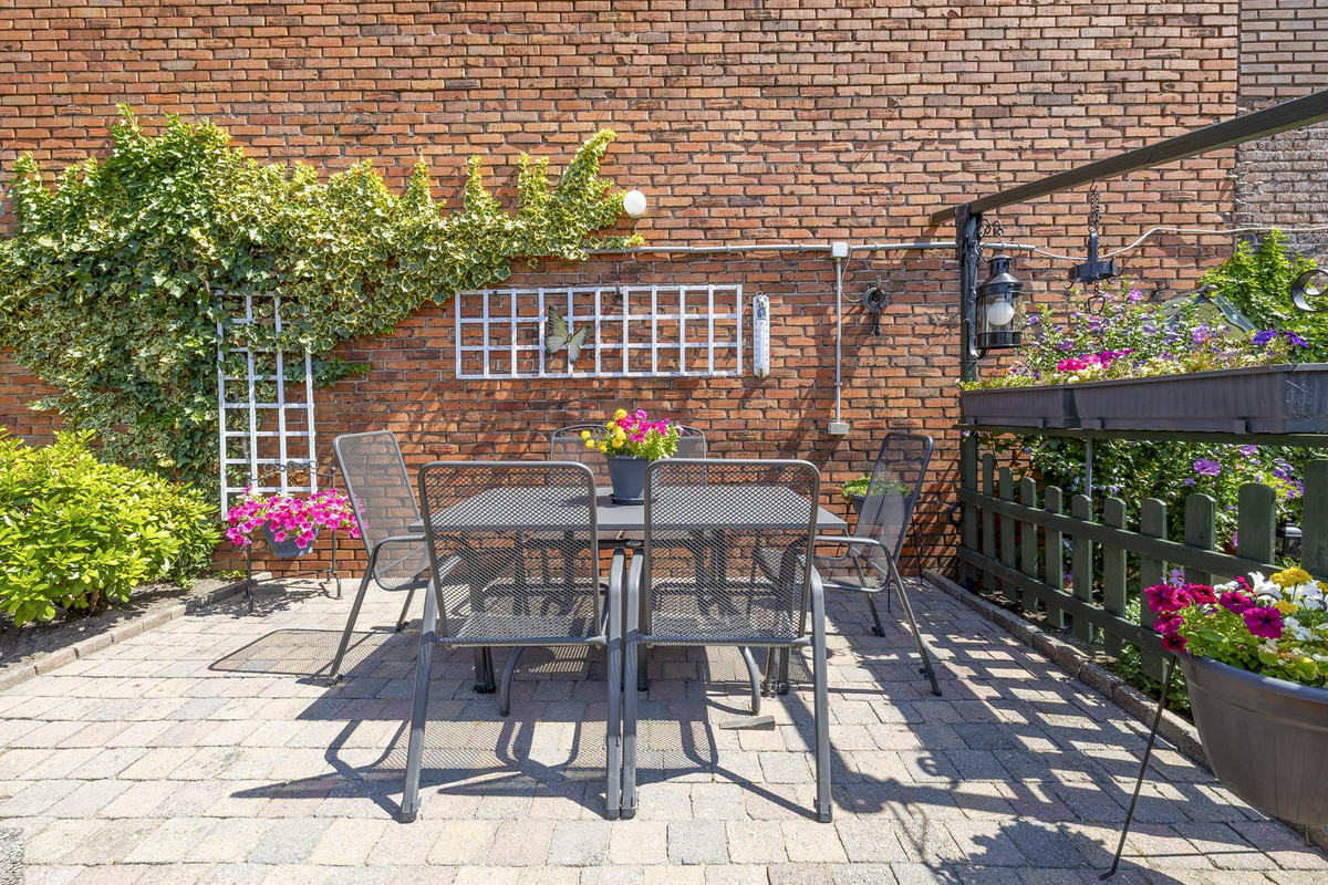 Tussenwoning te koop: Venloseweg 60, Tegelen
