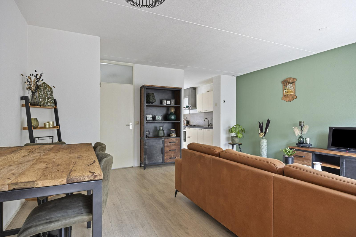 Tussenwoning te koop: Lindebaan 59, Bergen Op Zoom