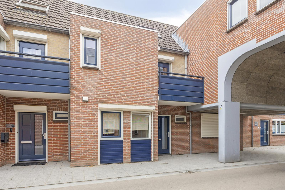 Tussenwoning te koop: Lindebaan 59, Bergen Op Zoom