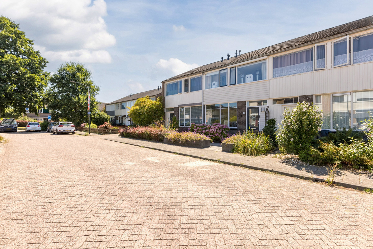 Tussenwoning te koop: Kennedylaan 26, Andel
