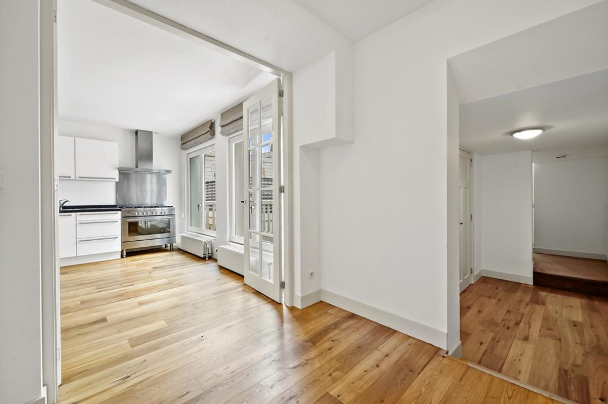 Appartement te huur: Noordeinde 89A, 'S-Gravenhage