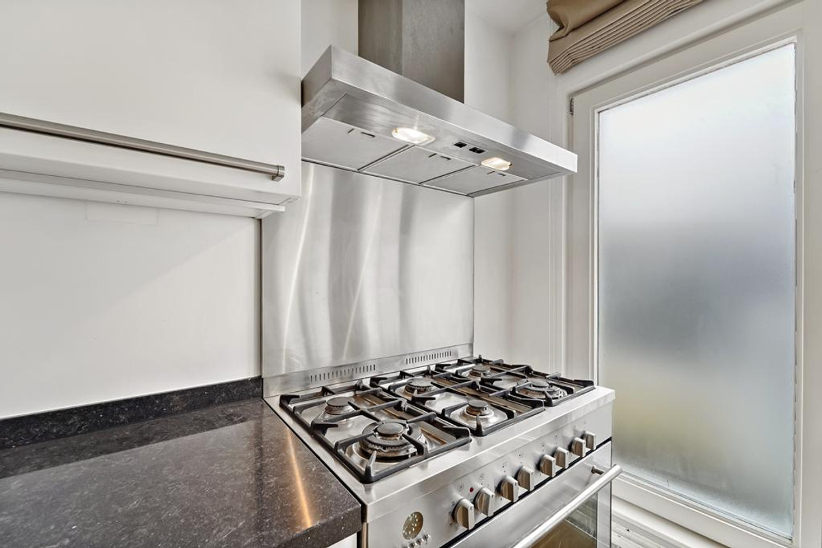 Appartement te huur: Noordeinde 89A, 'S-Gravenhage