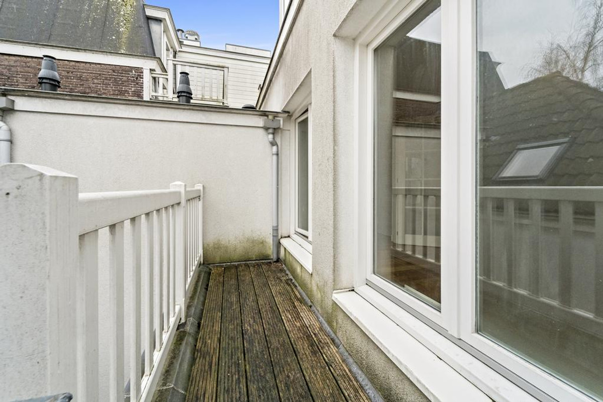Appartement te huur: Noordeinde 89A, 'S-Gravenhage