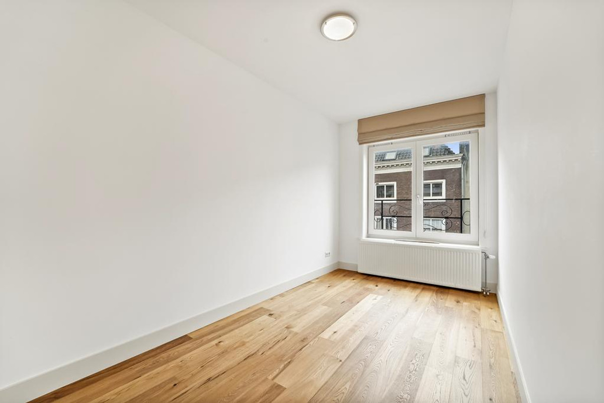Appartement te huur: Noordeinde 89A, 'S-Gravenhage