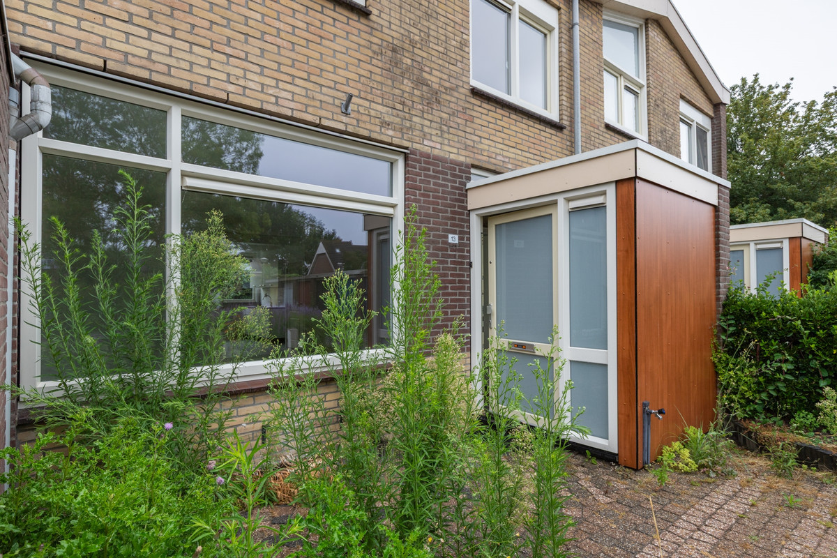 Tussenwoning te koop: Dennenlaan 13, Leimuiden