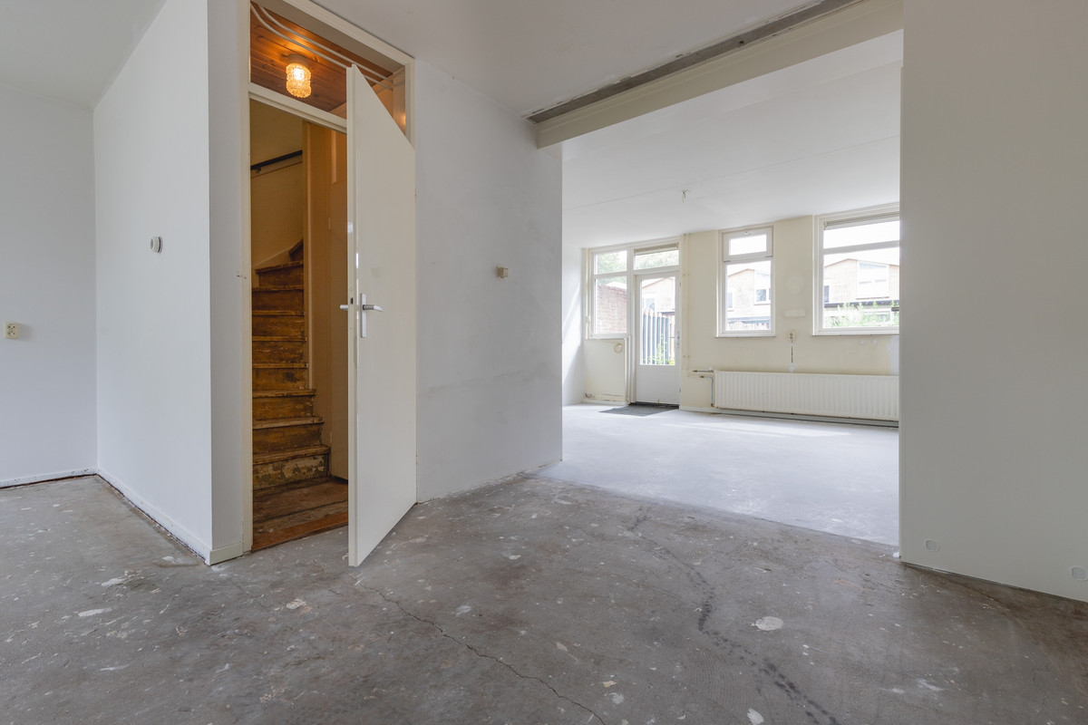 Tussenwoning te koop: Dennenlaan 13, Leimuiden