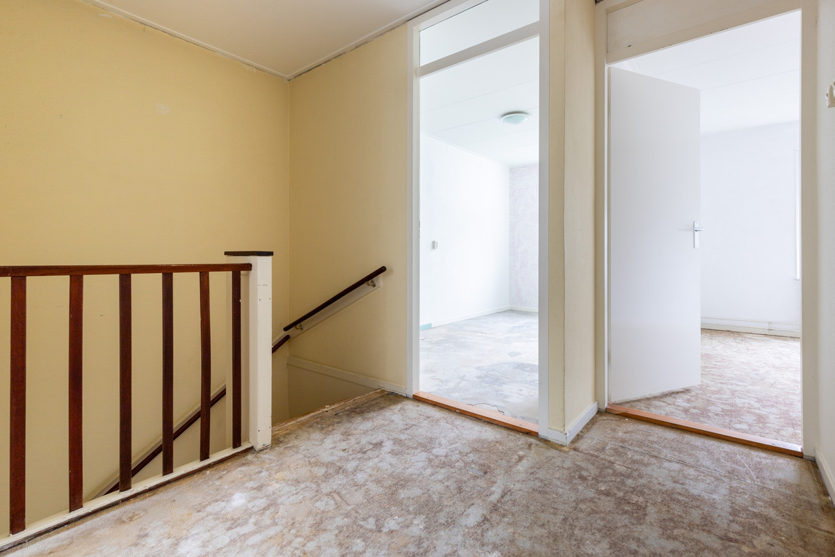 Tussenwoning te koop: Dennenlaan 13, Leimuiden