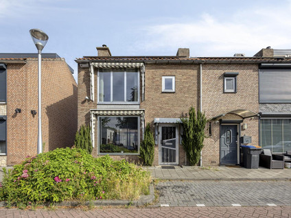 Zalmstraat 11