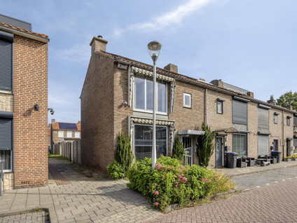 Zalmstraat 11