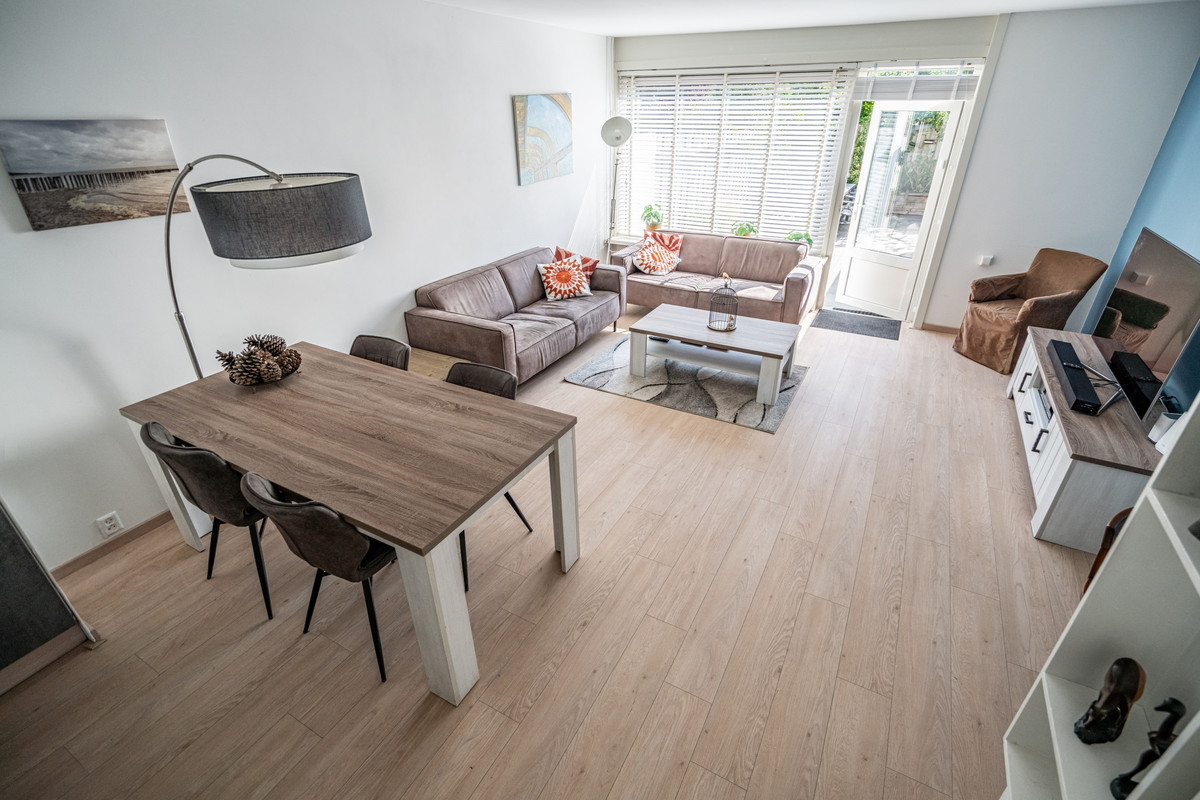 Tussenwoning te koop: Kromstevenwerf 7, Leiden