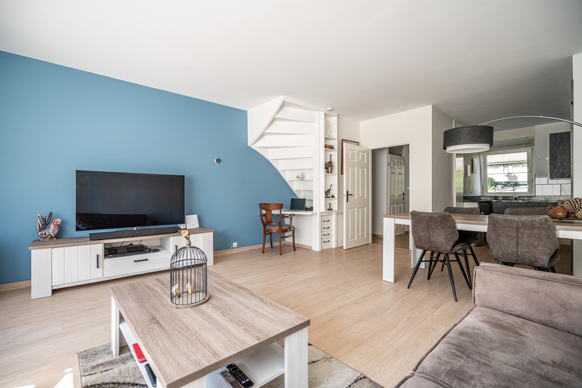 Tussenwoning te koop: Kromstevenwerf 7, Leiden