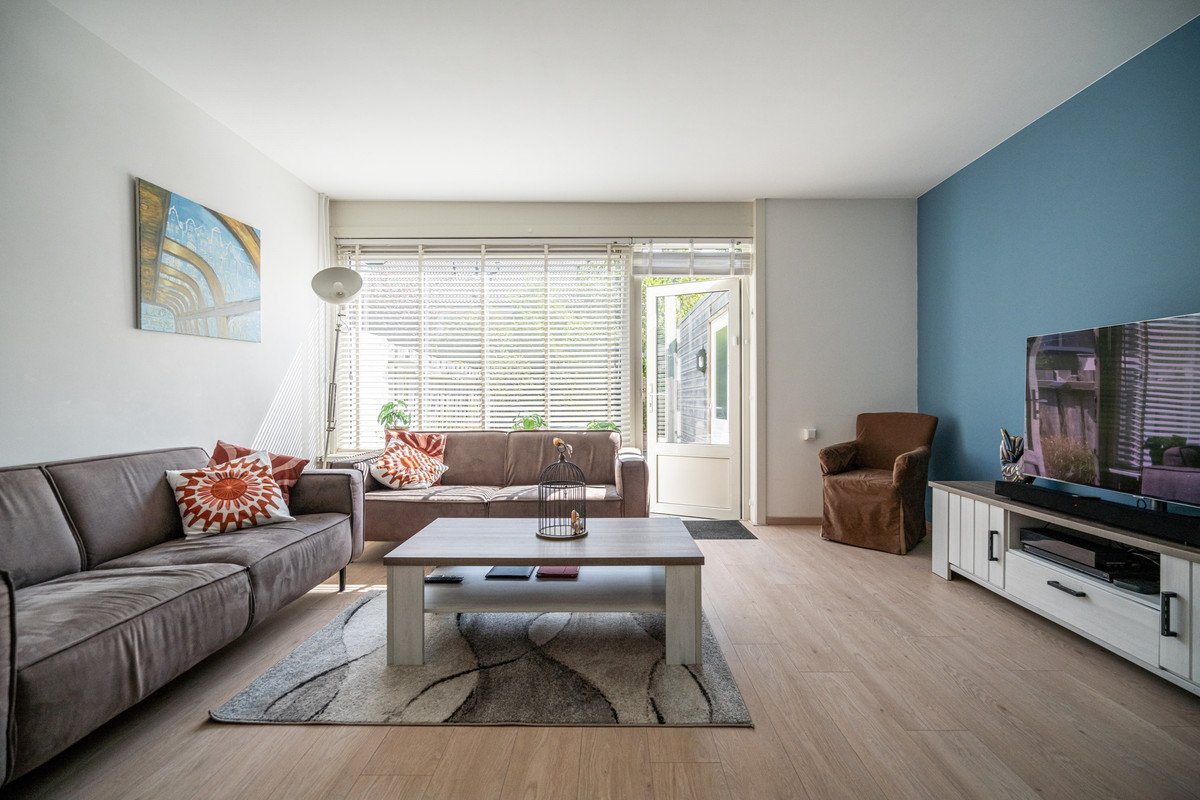 Tussenwoning te koop: Kromstevenwerf 7, Leiden
