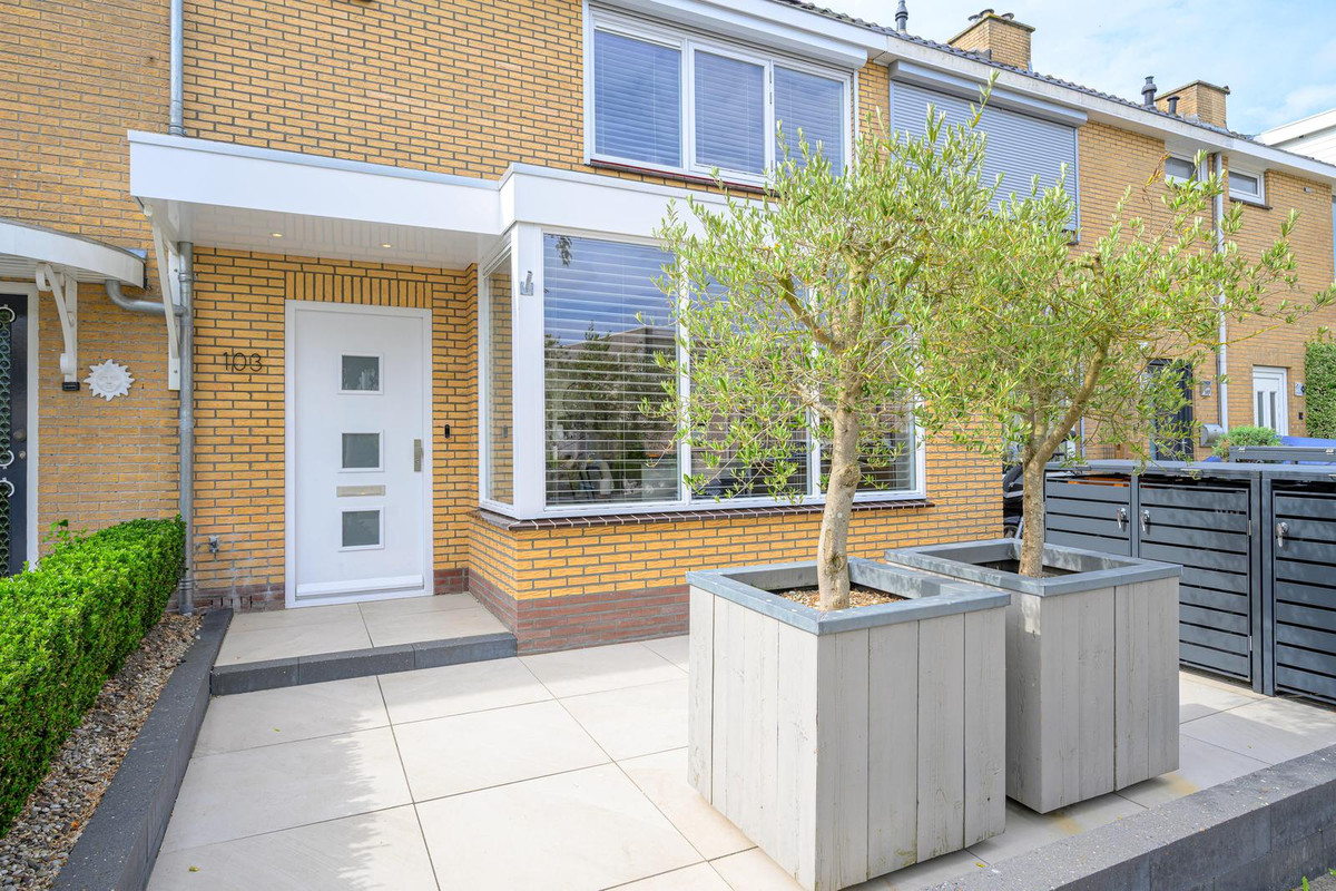 Tussenwoning te koop: Pieter de Hooghstraat 103, Heerhugowaard