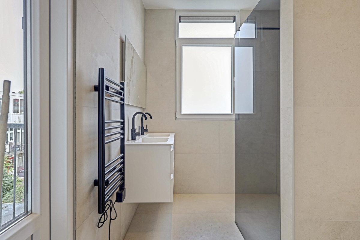 Appartement te koop: dr. Abraham Kuyperstraat 77, Vlaardingen