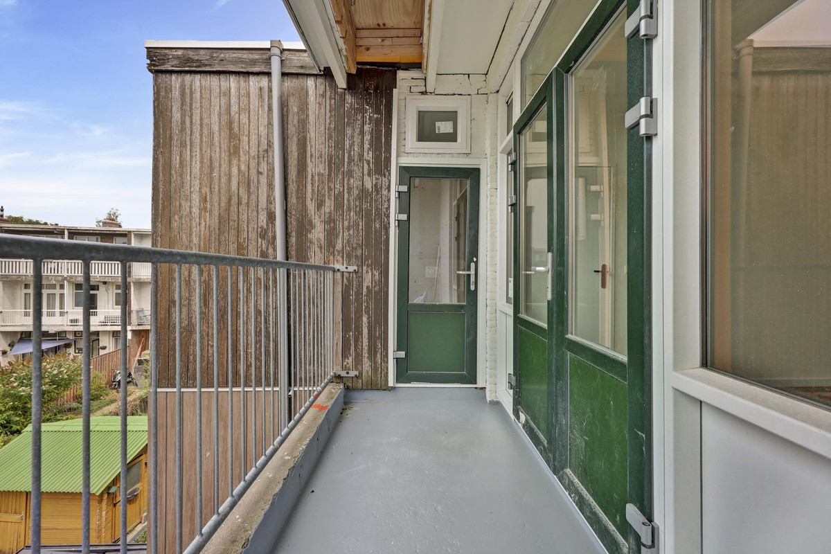 Appartement te koop: dr. Abraham Kuyperstraat 77, Vlaardingen