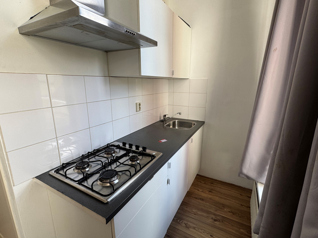 Studio te huur: Nieuweweg 37-2, Groningen