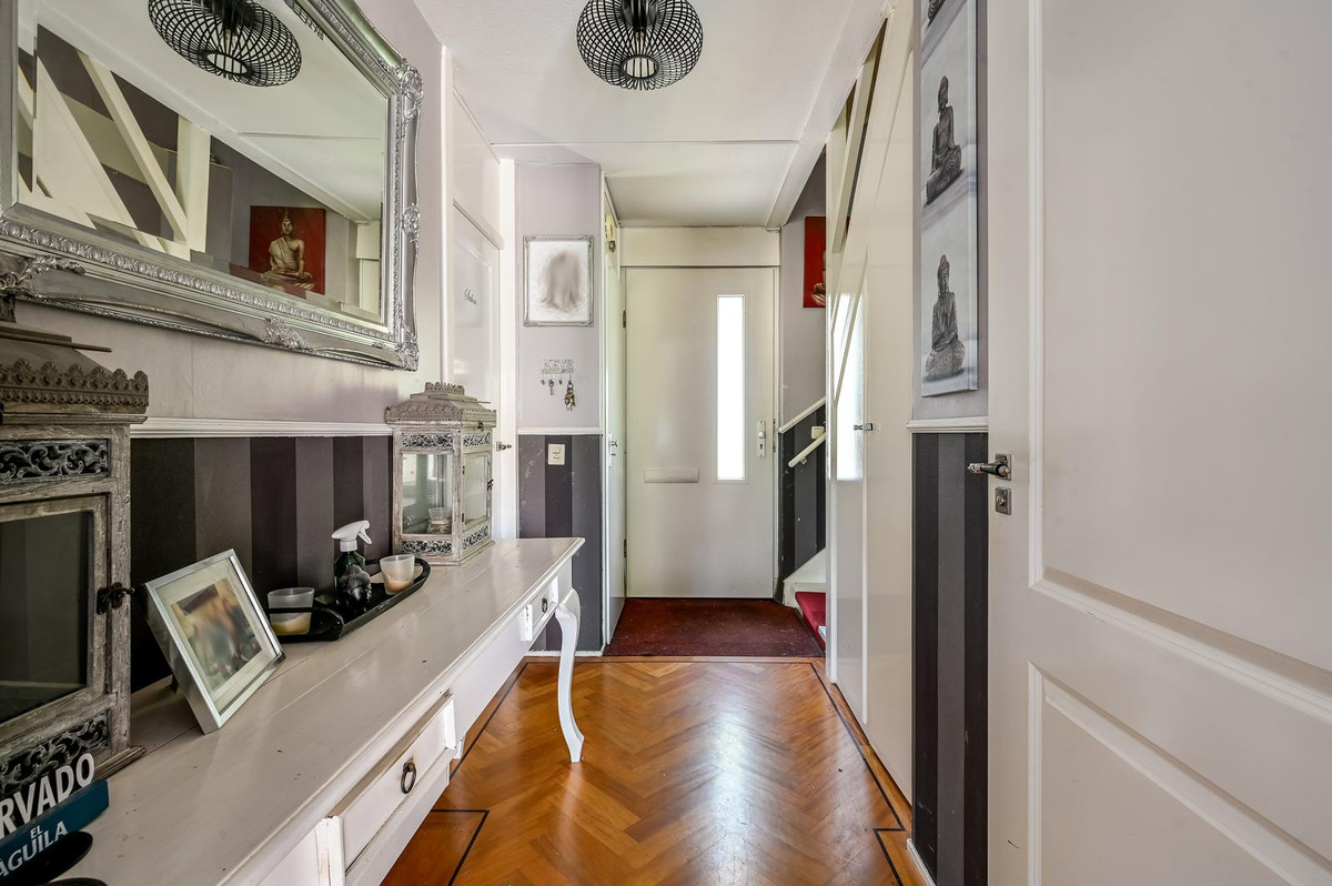 Tussenwoning te koop: Euphoniumweg 8, Almere