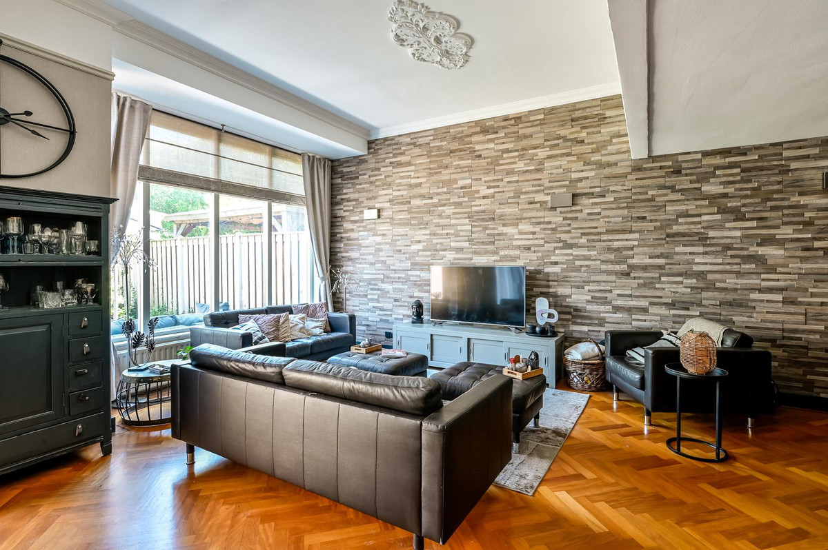 Tussenwoning te koop: Euphoniumweg 8, Almere
