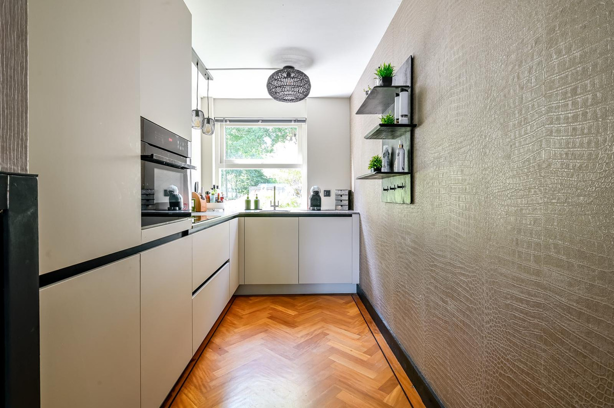 Tussenwoning te koop: Euphoniumweg 8, Almere