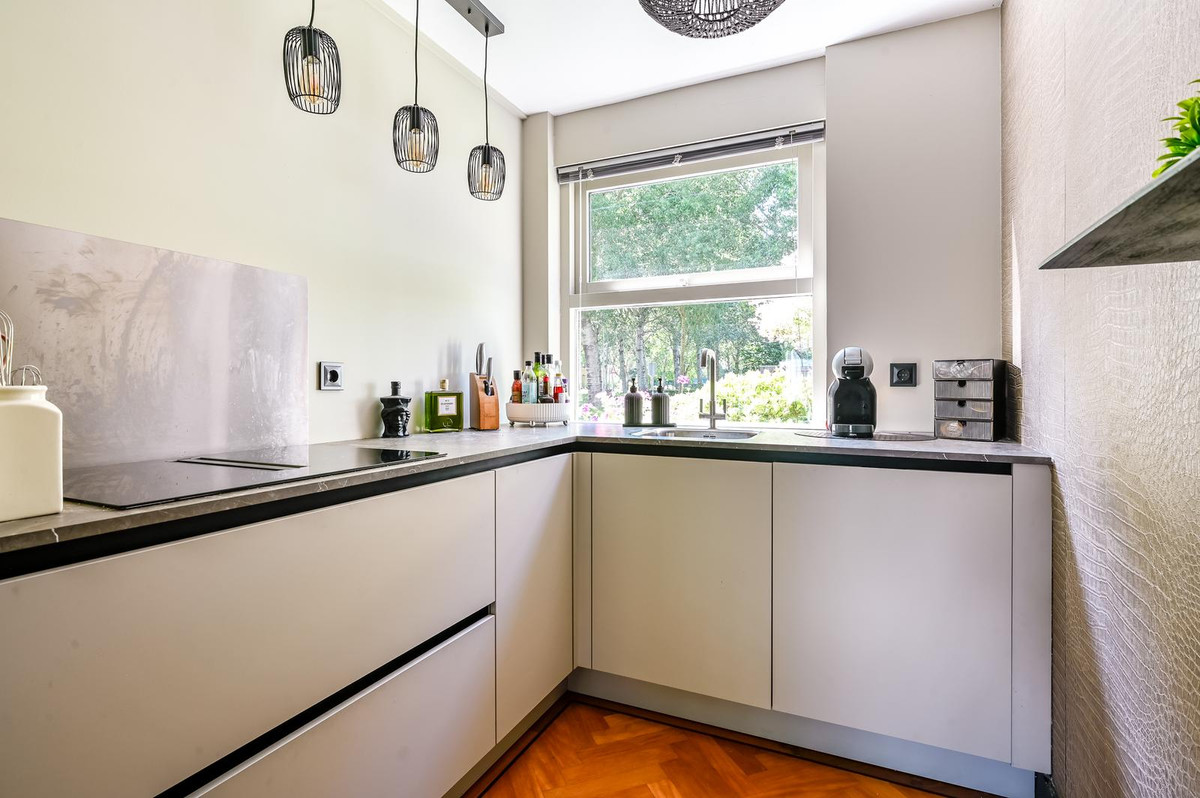 Tussenwoning te koop: Euphoniumweg 8, Almere