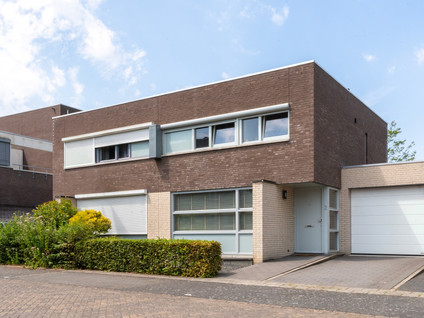 Prins Constantijnhof 2