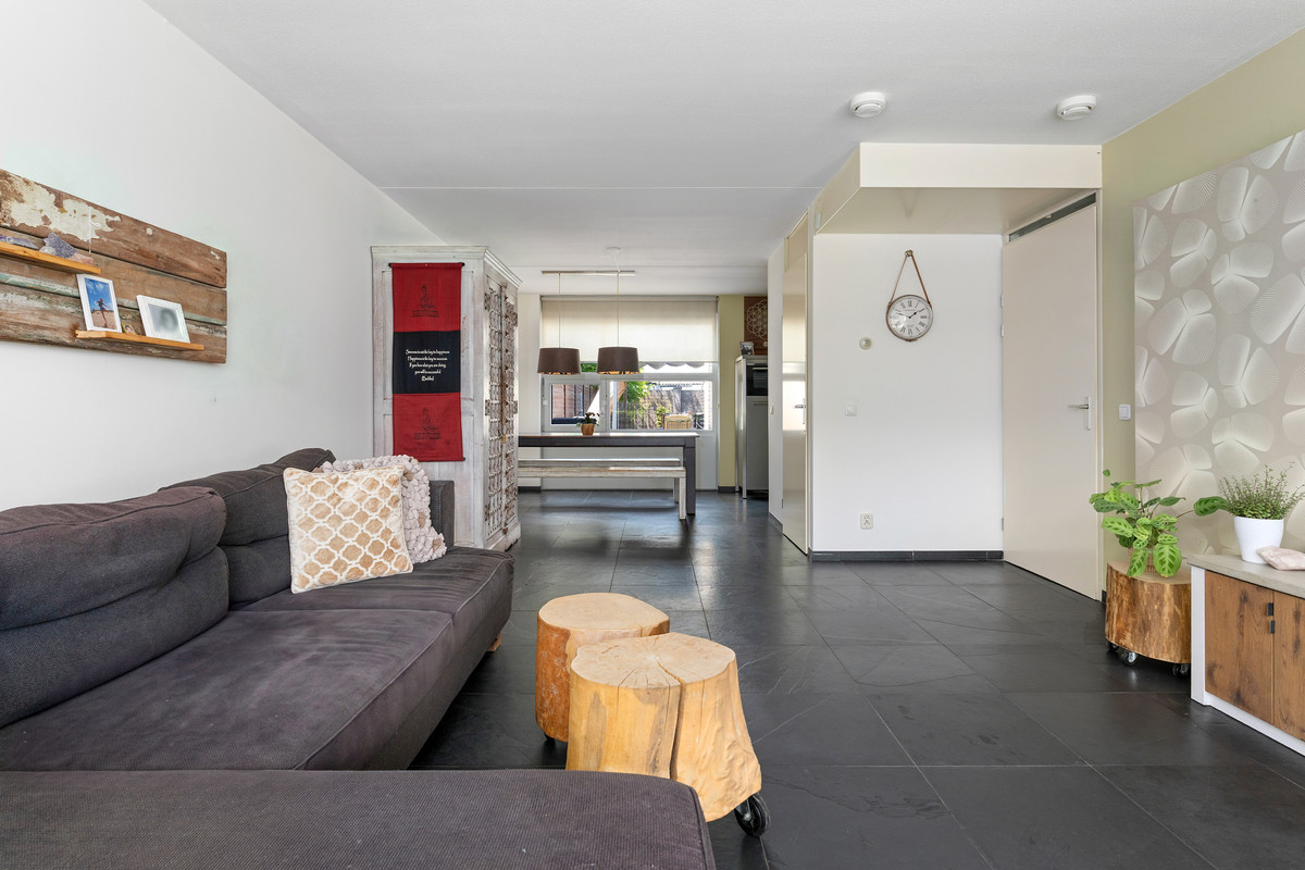 Tussenwoning te koop: Prins Constantijnhof 2, Hoensbroek