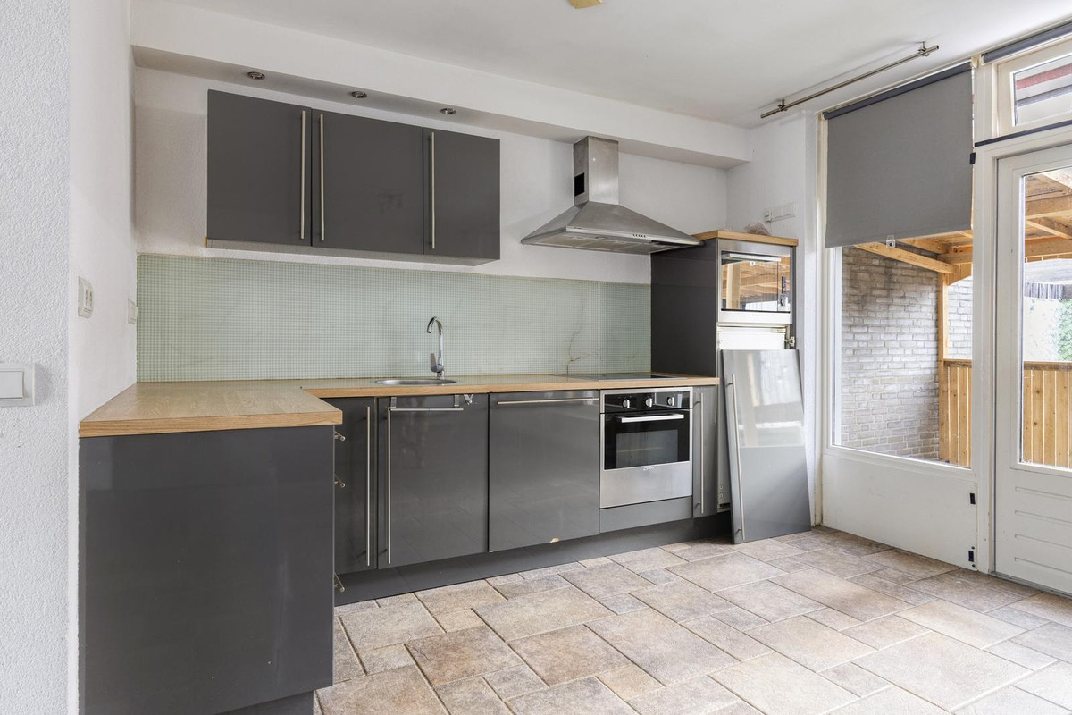 Tussenwoning te koop: Holtenstraat 10, Tilburg