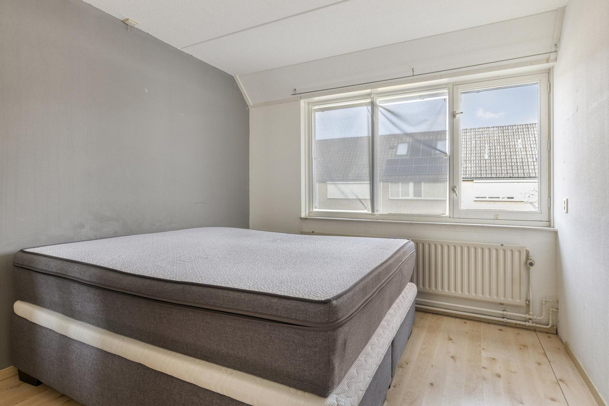 Tussenwoning te koop: Holtenstraat 10, Tilburg