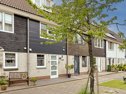Betsy Perkstraat 11
