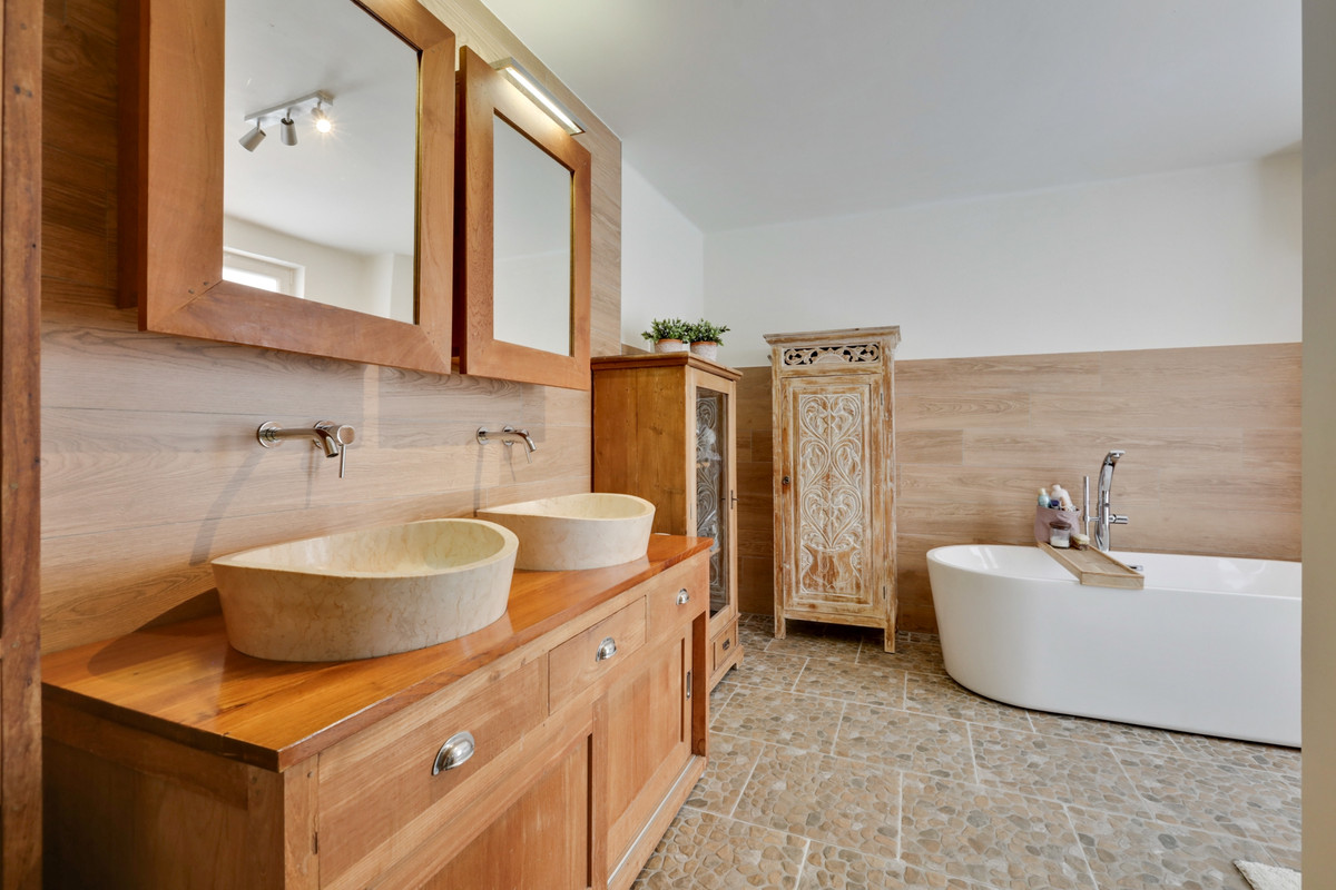 Hoekwoning te koop: Hoogstraat 22, Overasselt