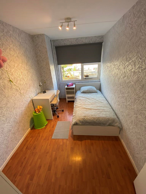 Tussenwoning te huur: Anna Polaklaan 33, Amstelveen