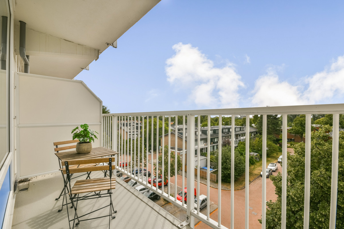 Appartement te koop: Pieter Calandlaan 411, Amsterdam