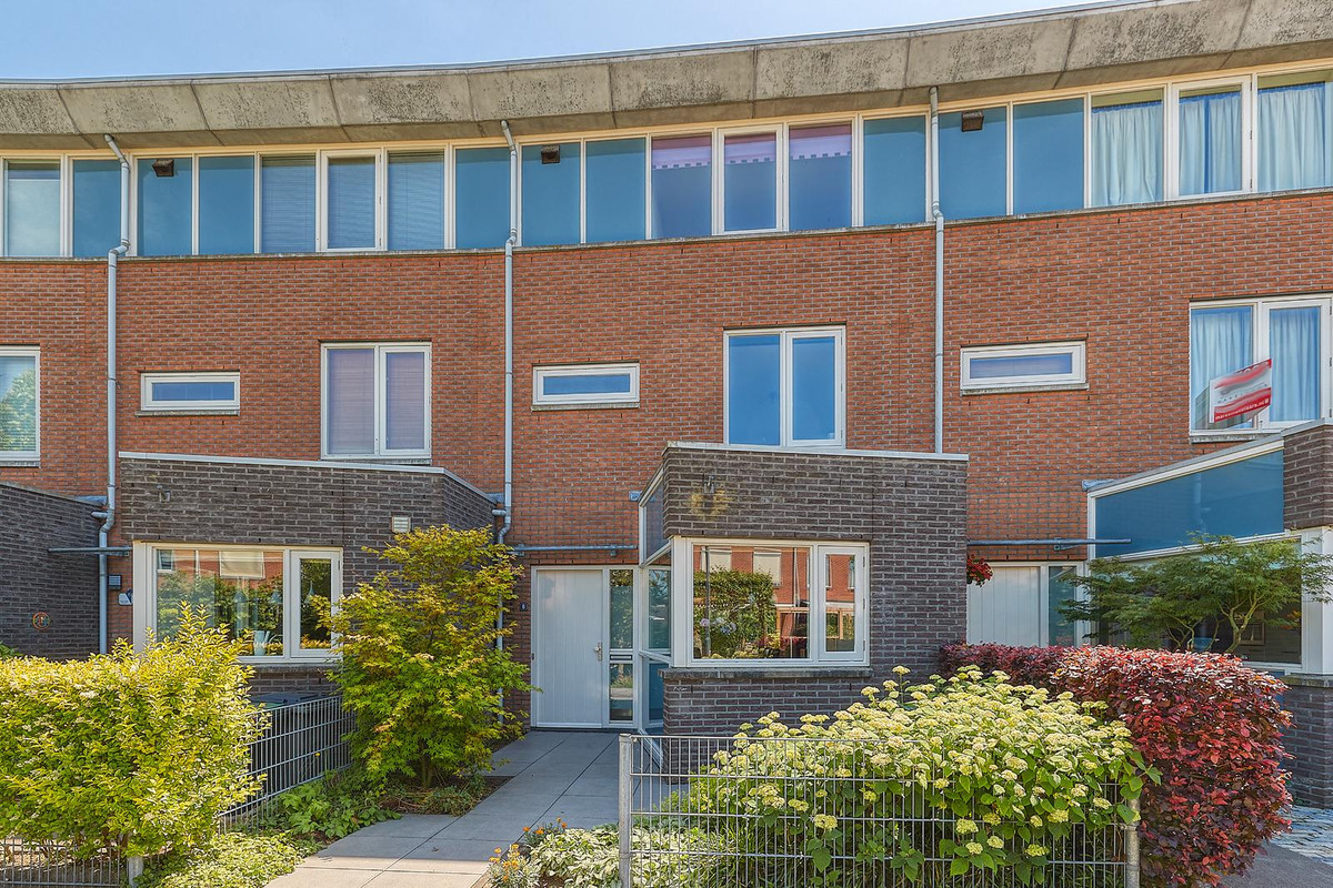 Tussenwoning te huur: Broek 6, Voorburg