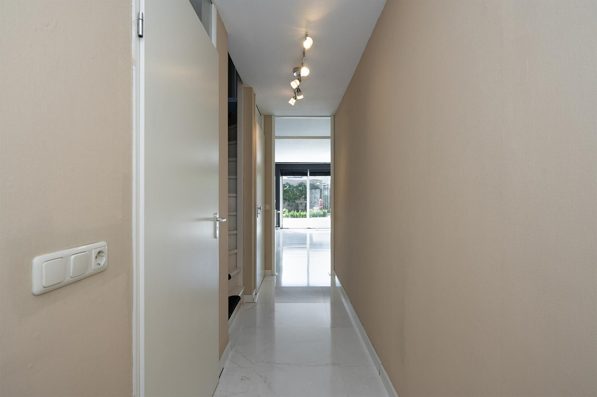 Tussenwoning te huur: Holbeinstraat 14, Almere