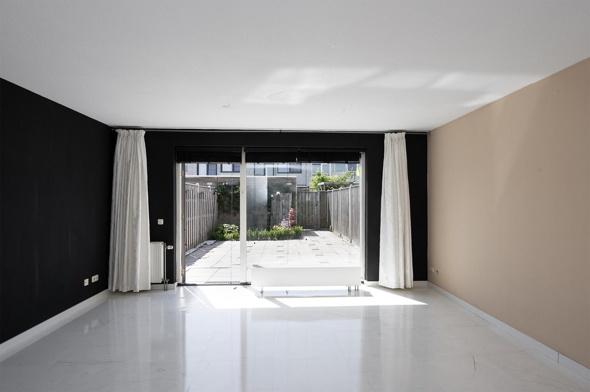 Tussenwoning te huur: Holbeinstraat 14, Almere