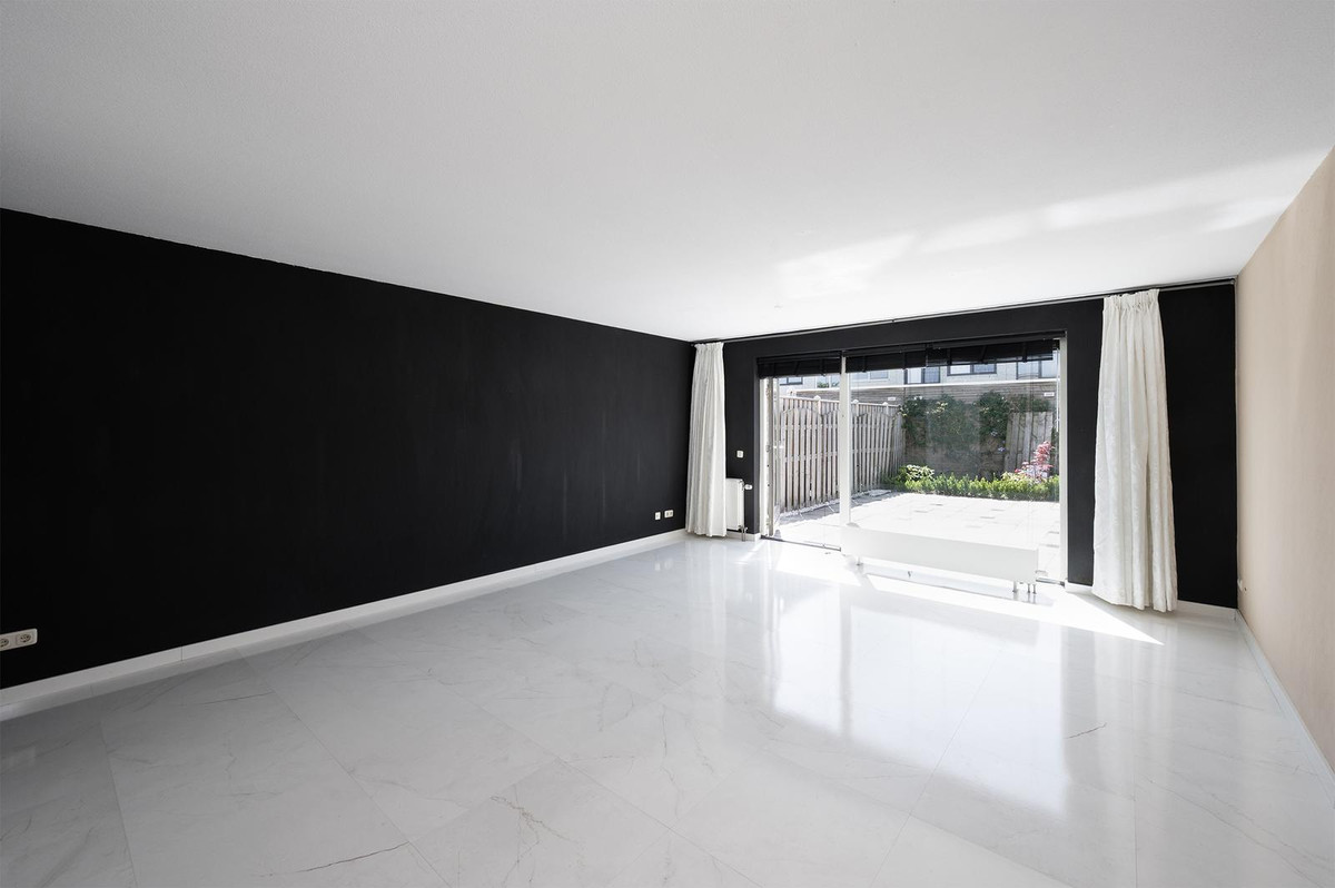 Tussenwoning te huur: Holbeinstraat 14, Almere