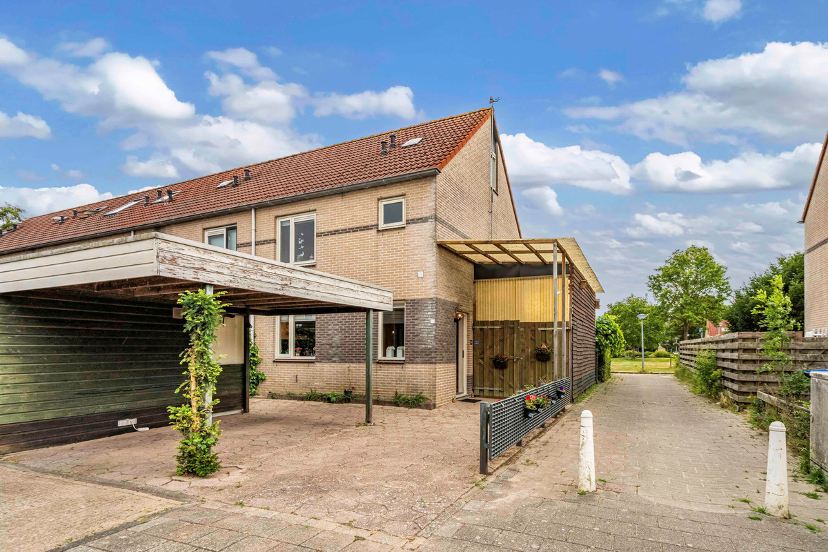 Hoekwoning te koop: Wolgastraat 11, Lelystad