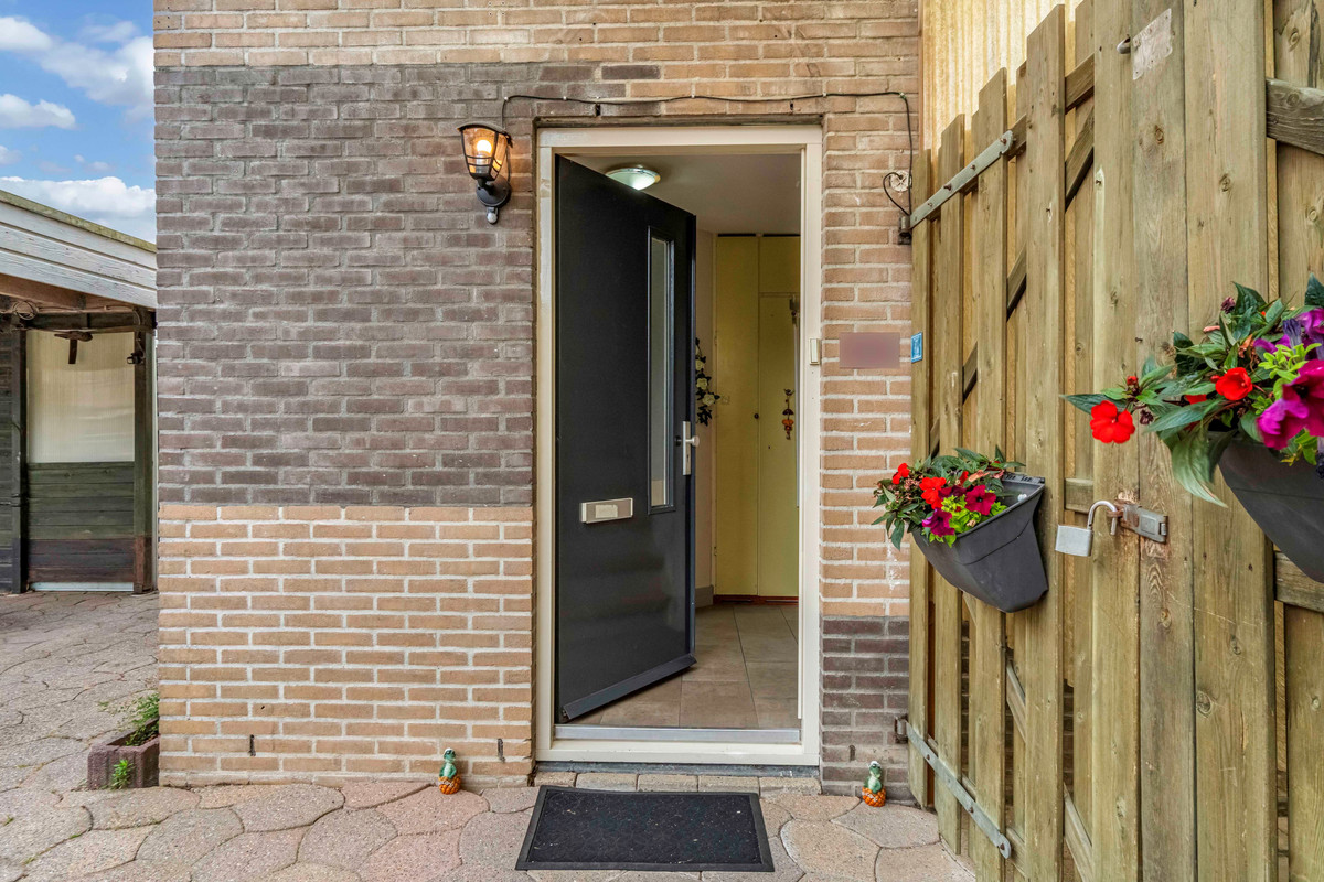 Hoekwoning te koop: Wolgastraat 11, Lelystad