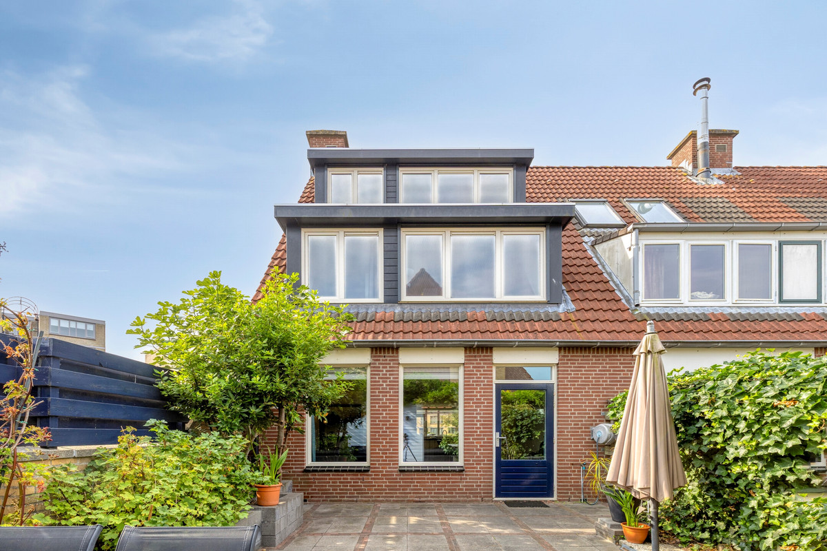 Hoekwoning te koop: Willemsbos 220, Hoofddorp