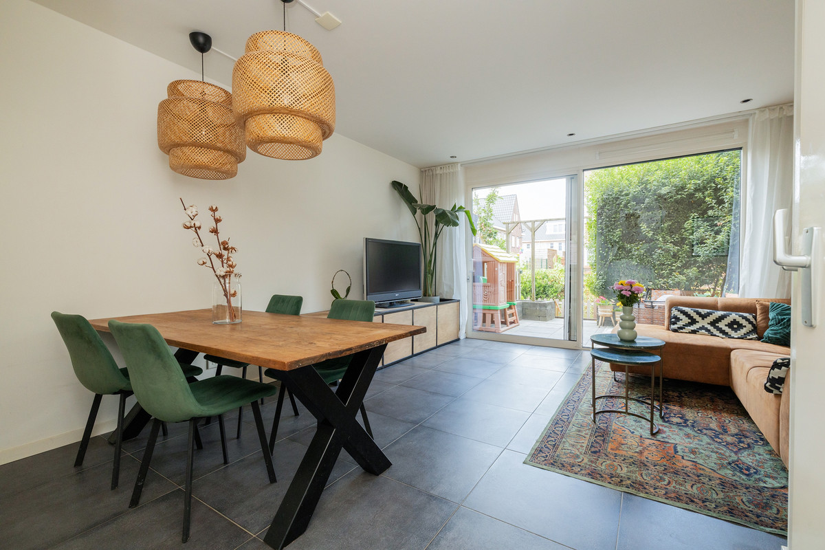 Tussenwoning te koop: Aan de Botersloot 4, Ammerstol