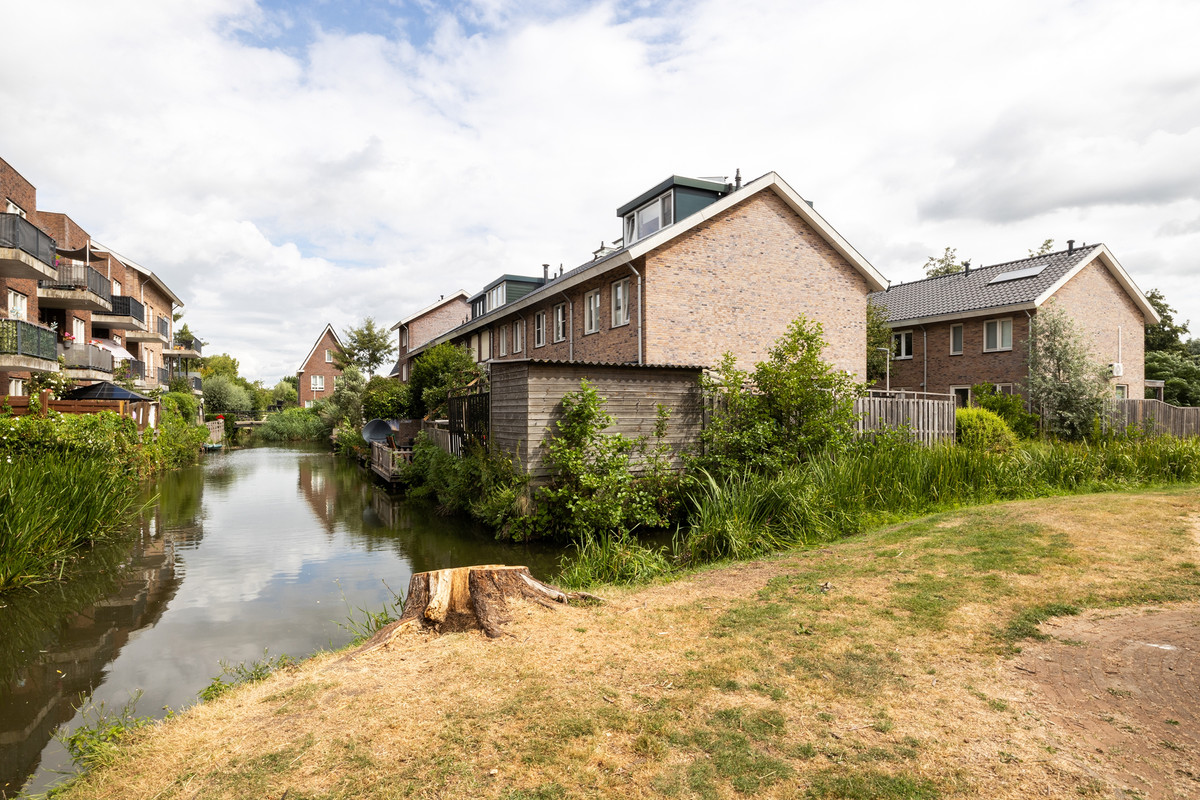 Tussenwoning te koop: Aan de Botersloot 4, Ammerstol