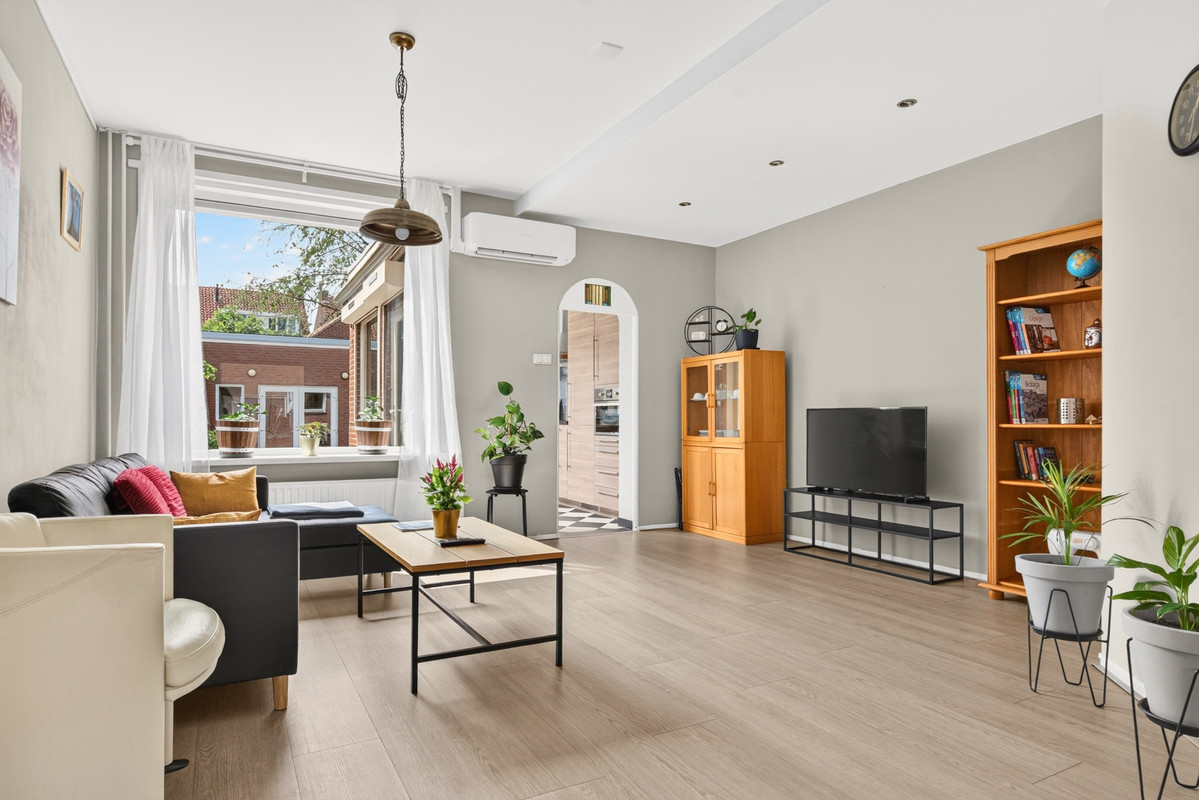 Tussenwoning te koop: Bergen op Zoomstraat 31, Eindhoven