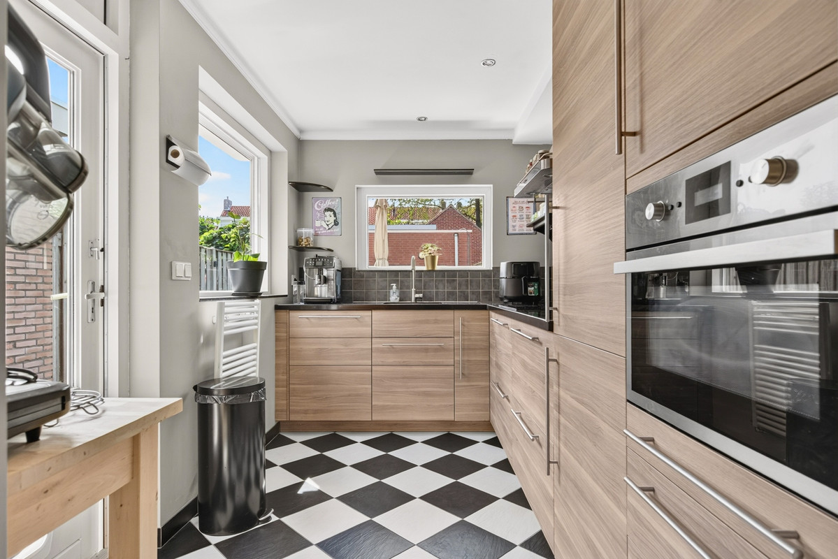 Tussenwoning te koop: Bergen op Zoomstraat 31, Eindhoven