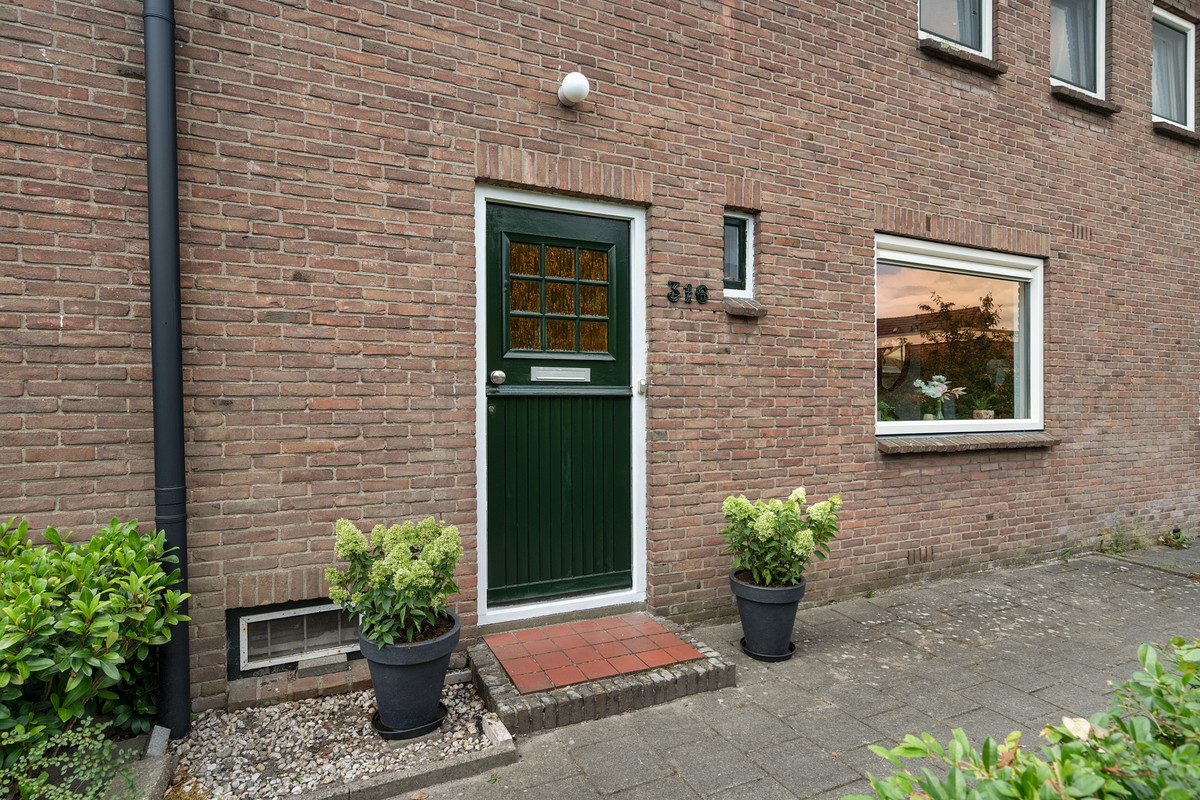 Tussenwoning te koop: Oude Beekbergerweg 316, Apeldoorn