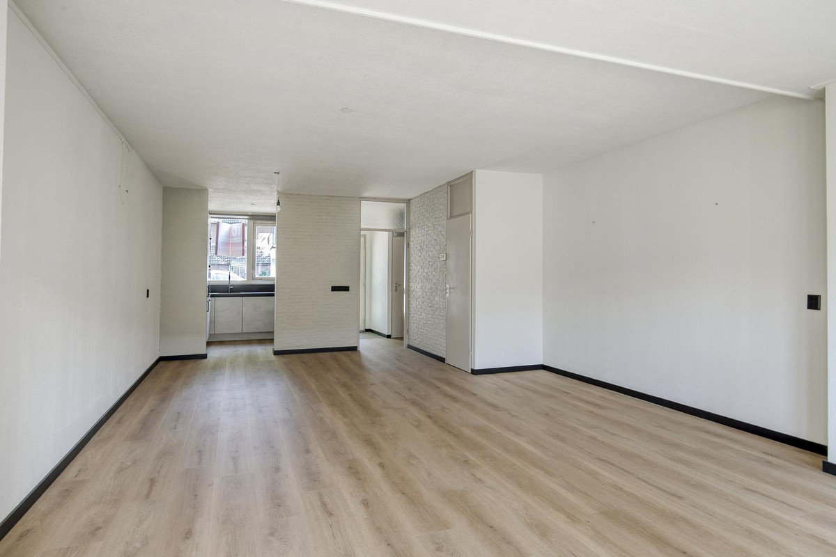 Tussenwoning te koop: Lange Bunder 60, Bavel